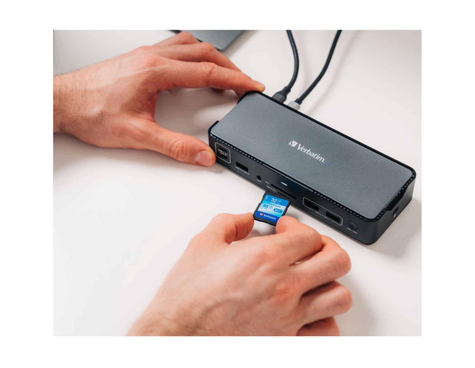 Verbatim CDS-15 portni USB-C Pro Docking Station  2 x HDMI | DP | RJ45 | USB-A 3.1 | 2 x USB-A 3.0 | USB-A 2.0 | 2 x USB-C® 3.1 | SD | microSD | Audio | USB-C PD | USB-C Host
