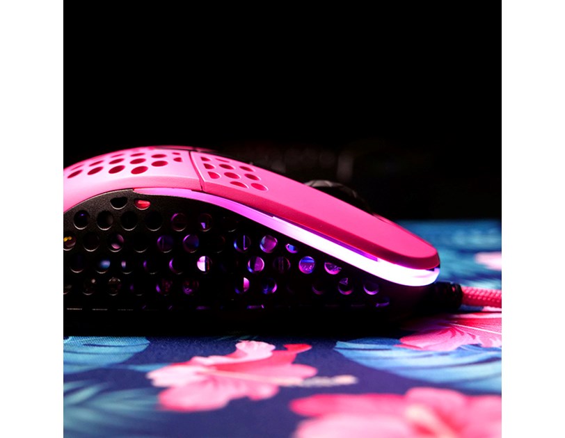 Cherry XTRFY M4 RGB igraći miš, 16000 cpi, USB, rozi