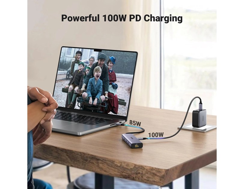 UGREEN 6-portni USB-C HUB USB-C 3×USB-A 3.0, 1×HDMI,1×RJ45,1×USB-C PD, sivi