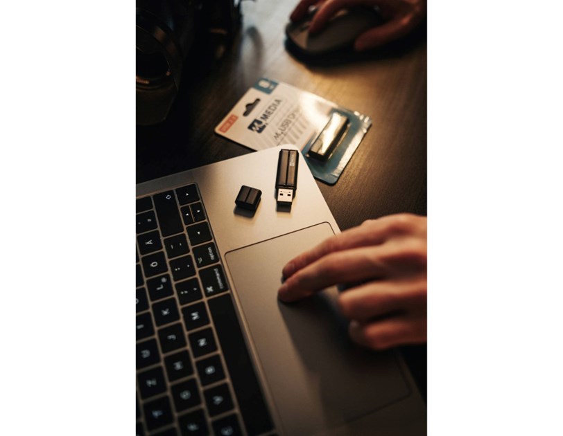 MyMedia USB2.0 32GB, crni