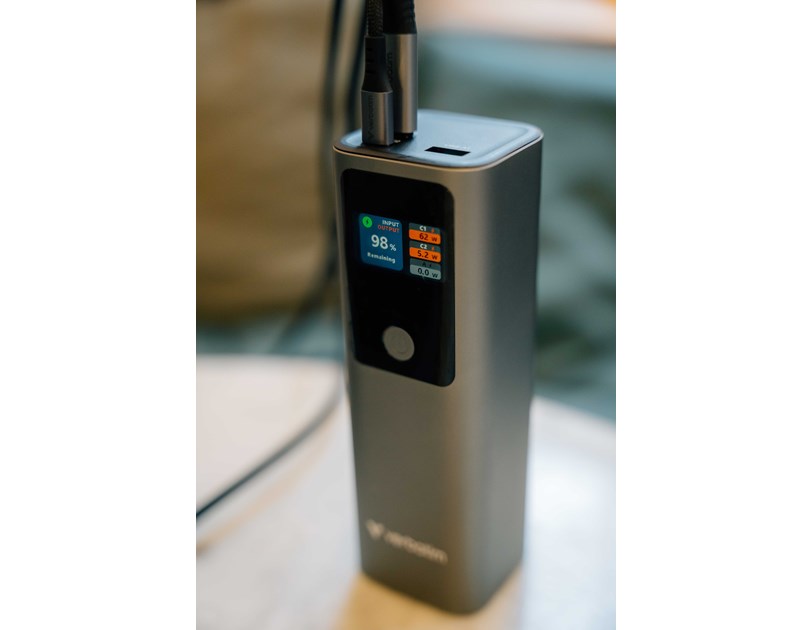 Verbatim Powerbank 27000mAH Charge 'n' Go 183W max, Dual USB-C® port, 1xUSB-A, Smart digital TFT display